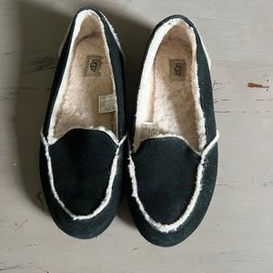Ugg  Loafers size 10